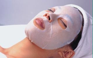 Абрикосова олія для обличчя - корисні властивості, склад та застосування Користуватися абрикосовою олією
