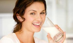 الحليب المبستر للغاية - الفوائد والأضرار والخبرة